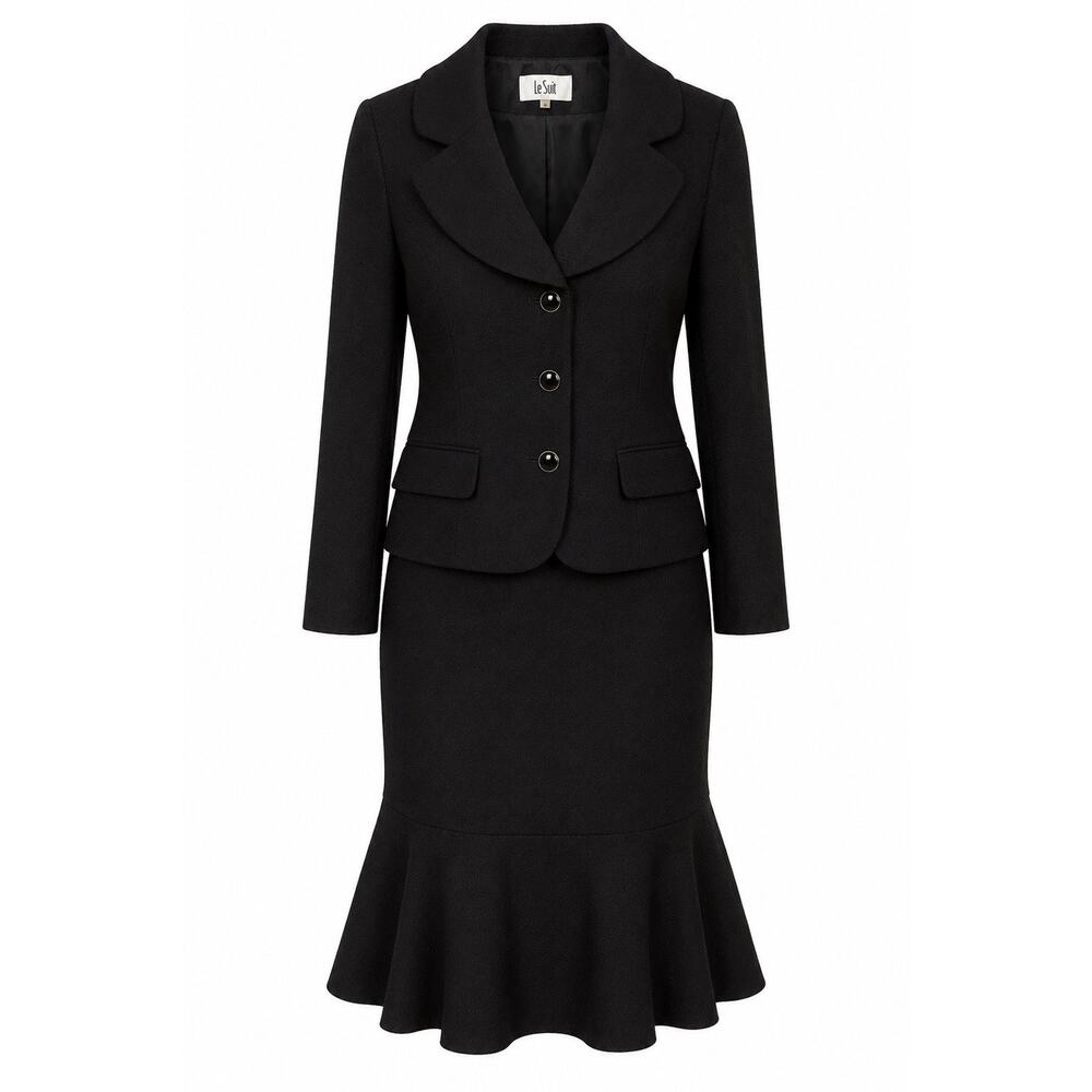 Le Suit Women’s Black Textured 2 Piece Suit Set Size 12 Jacket Flounce Skirt GUC